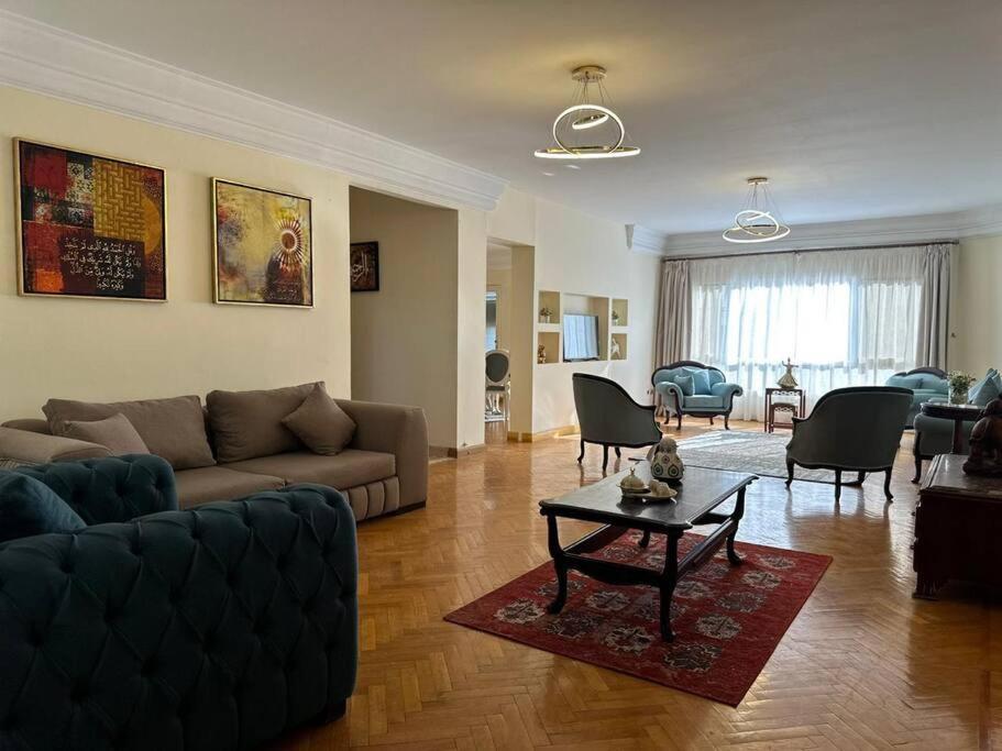 Luxurious For Rent With Nile View For Families Only *