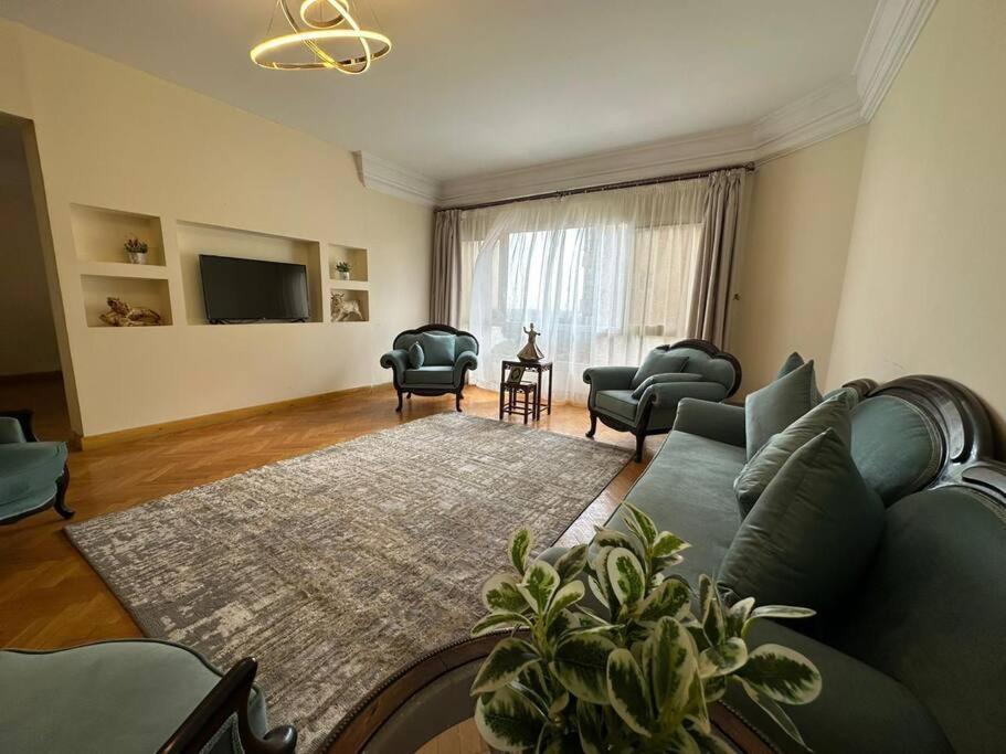 Luxurious For Rent With Nile View For Families Only * Cairo