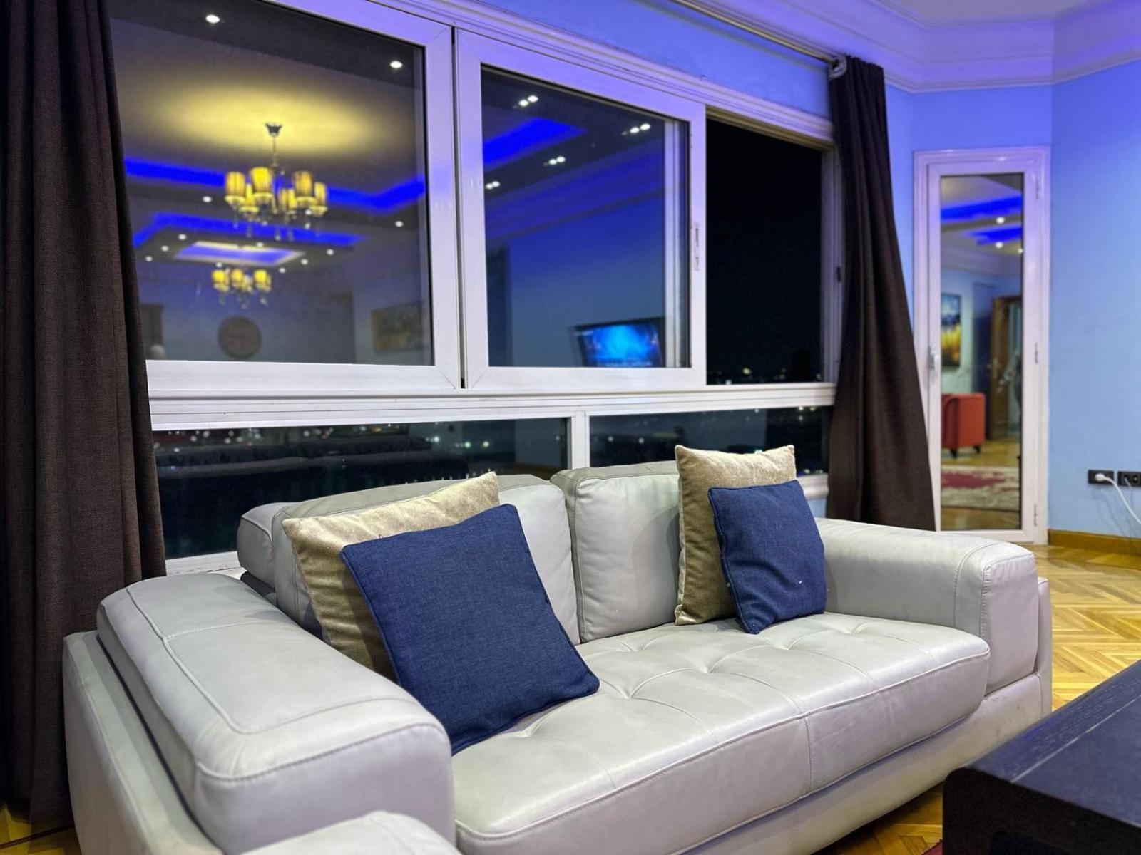 Luxurious For Rent With Nile View For Families Only Apartment Cairo