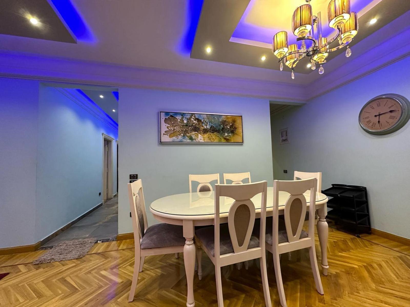 Apartment Luxurious For Rent With Nile View For Families Only *