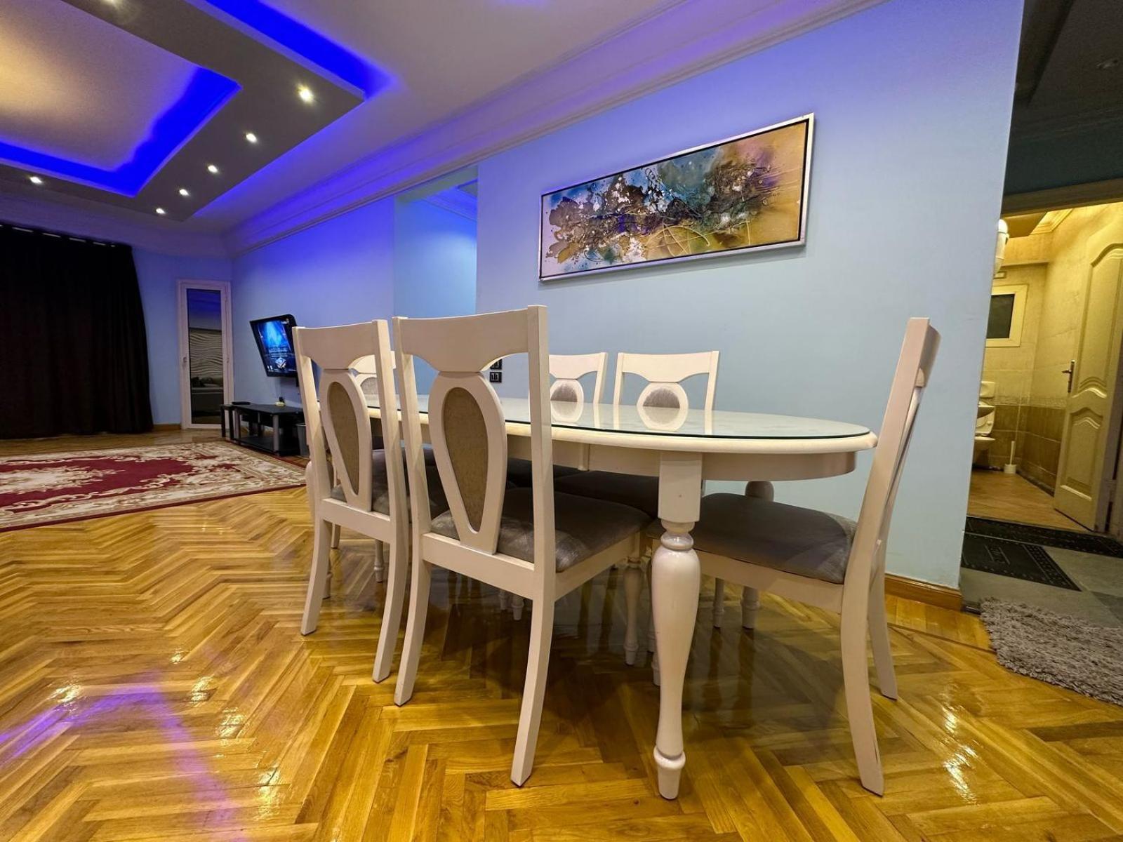 Luxurious For Rent With Nile View For Families Only Apartment Cairo